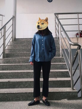 「YOUMI定制定染条纹衬衫のアイテム（シャツ/ブラウス、ブルー系）」を使った、木子小姐さん（レディース）の春コーディネート