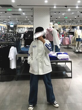 「以纯のアイテム（ブルゾン、ホワイト系）」を使った、木子小姐さん（レディース）の秋コーディネート