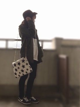 「WOmB（ウーム）のアイテム（トップス）」を使った、はちみつさん（レディース・155cm）の秋コーディネート