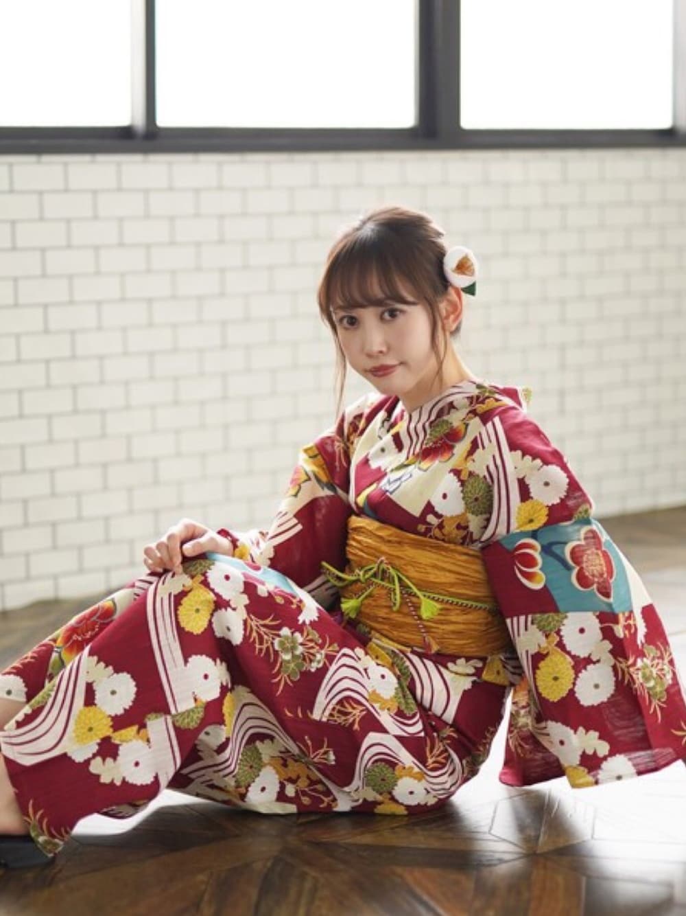 utatane（ウタタネ）の「浴衣3点セット 赤と水色の椿流水（浴衣）」 - WEAR