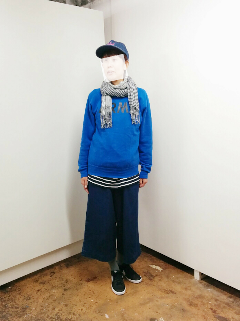 「古着、古着MIX、sculptor、韓国ブランド、アメリカ、NIKE」｜「UNIQLOのユニクロデニムワイドパンツ（デニムパンツ、ブルー系）」を使った、aon9さん（レディース・166cm）の秋コーディネートの1枚目の写真