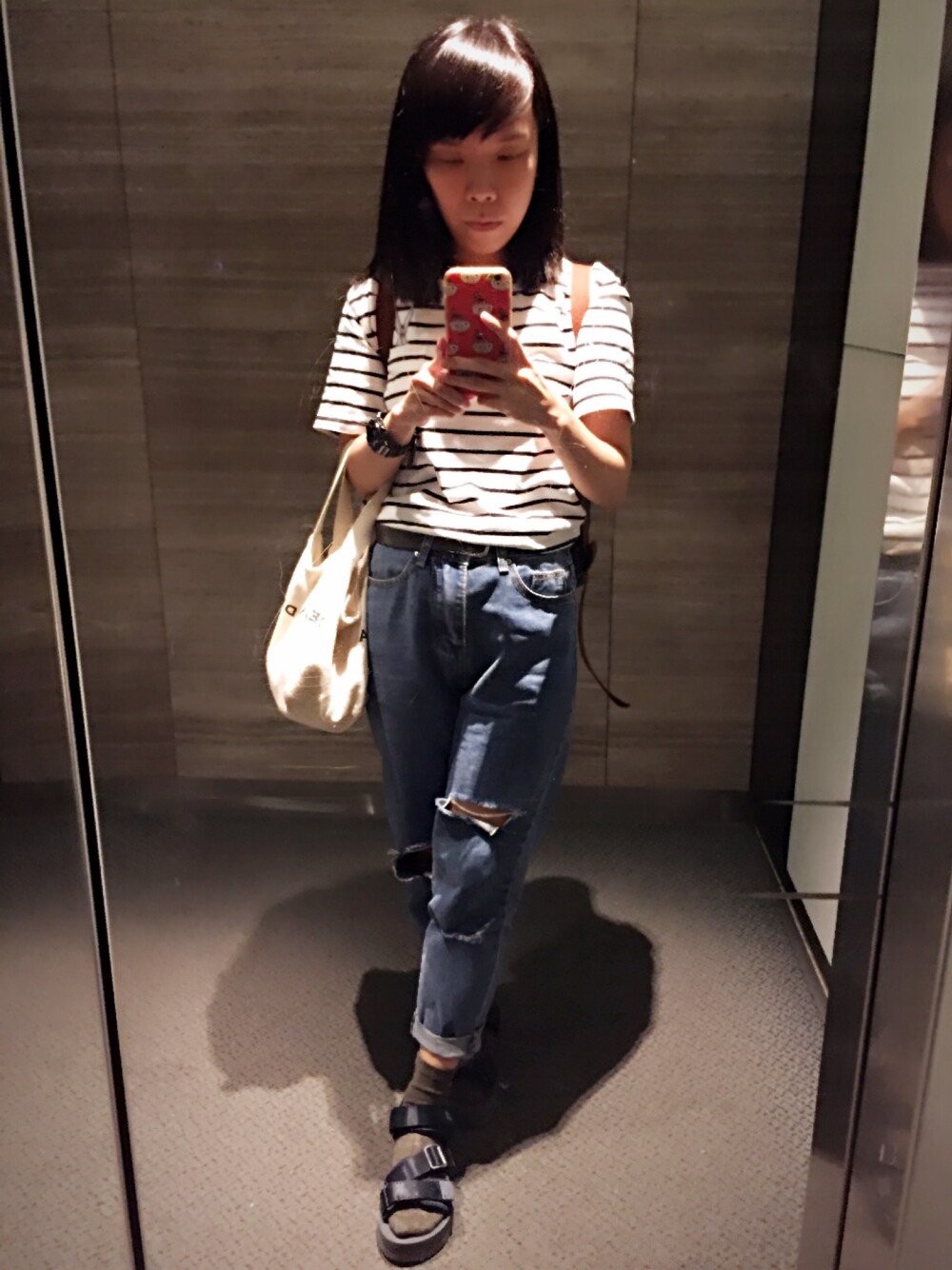 「ADLIBのアイテム（Tシャツ/カットソー、ホワイト系）」を使った、mini.meさん（レディース・150cm）の夏コーディネートの1枚目の写真
