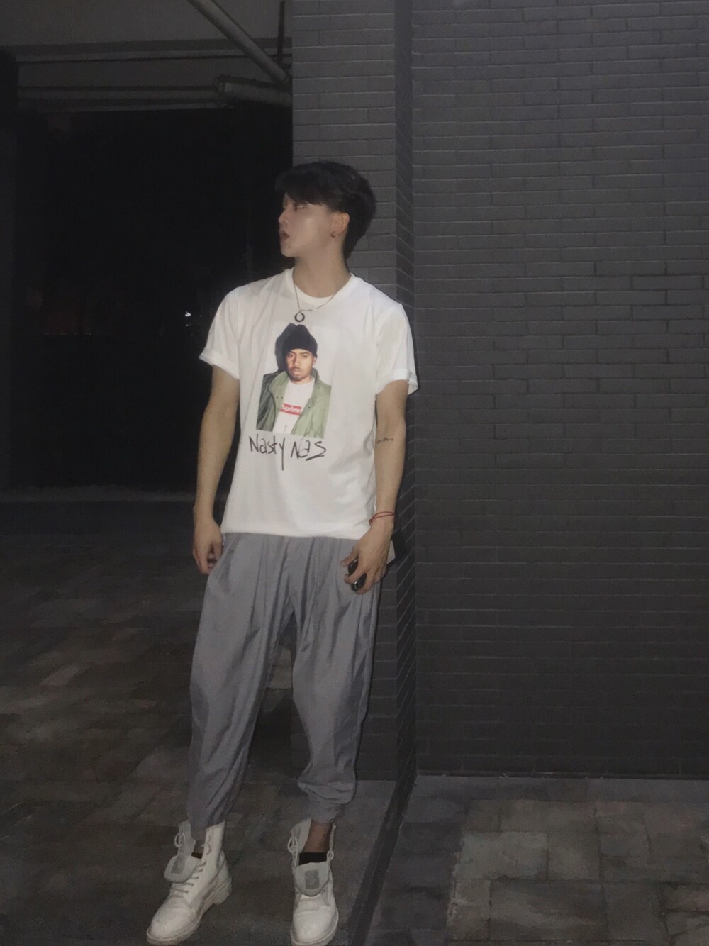「Dr. Martensのアイテム（ブーツ、ホワイト系）」を使った、三木さん（メンズ・178cm）の春コーディネートの1枚目の写真
