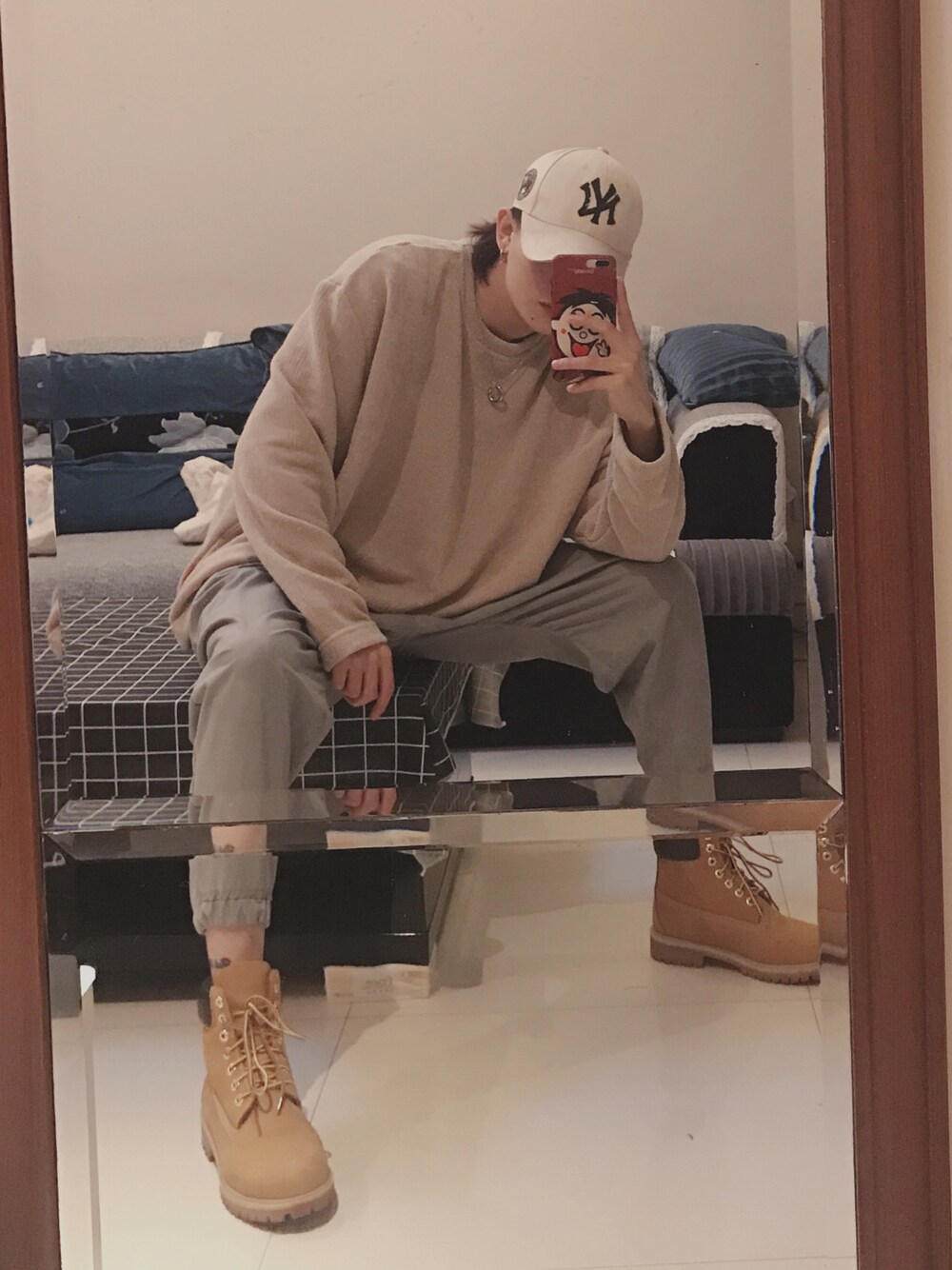 「Timberlandのアイテム（ブーツ、イエロー系）」を使った、三木さん（メンズ・178cm）の春コーディネートの1枚目の写真