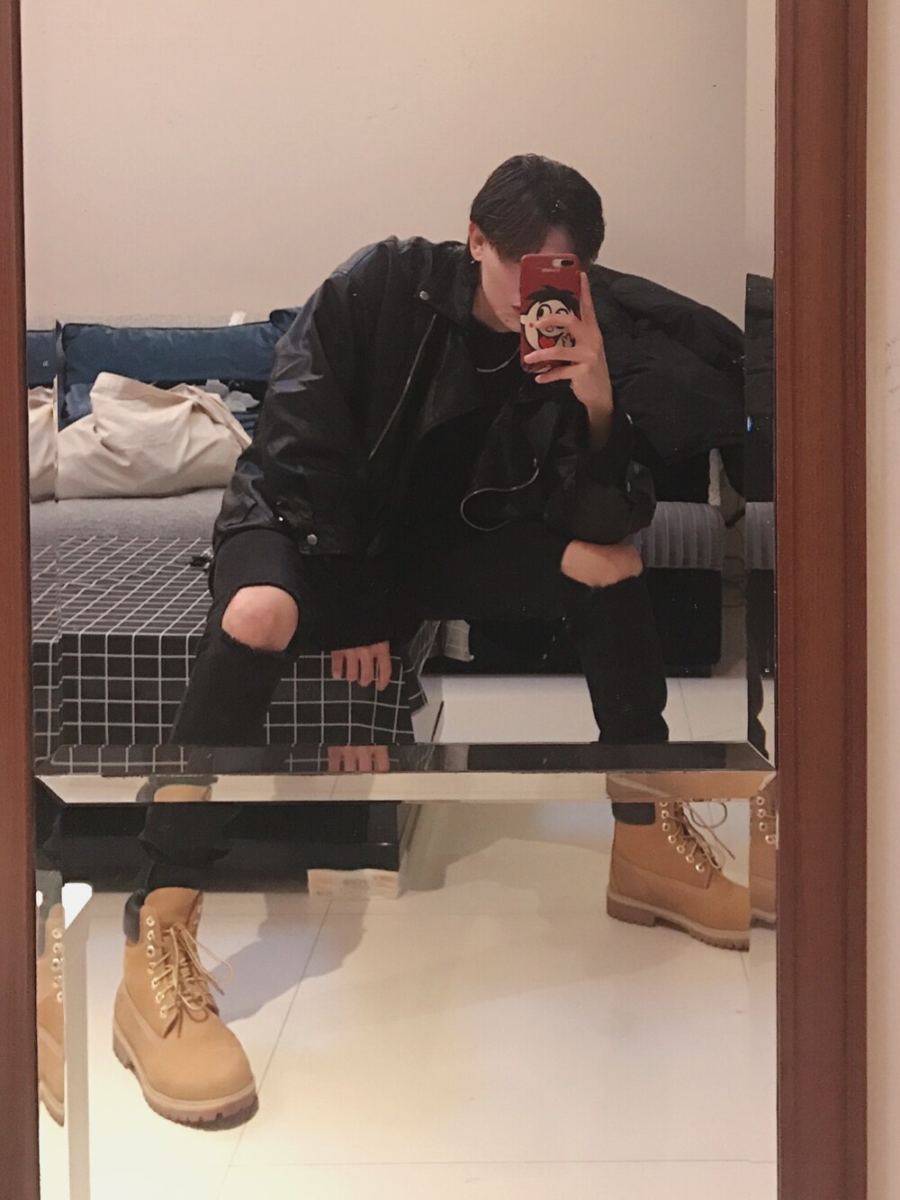 「Timberlandのアイテム（ブーツ、イエロー系）」を使った、三木さん（メンズ・178cm）の春コーディネートの1枚目の写真