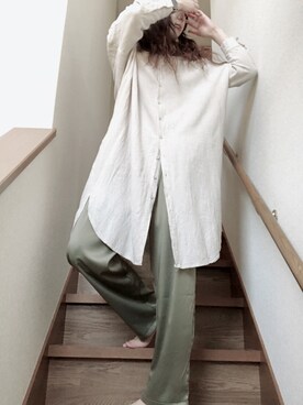 midoriさんの「レーヨンplus麻素材＝落ち感出るロングシャツ。『審美眼で見つけた。』麻混素材ロングシャツ」を使ったコーディネート
