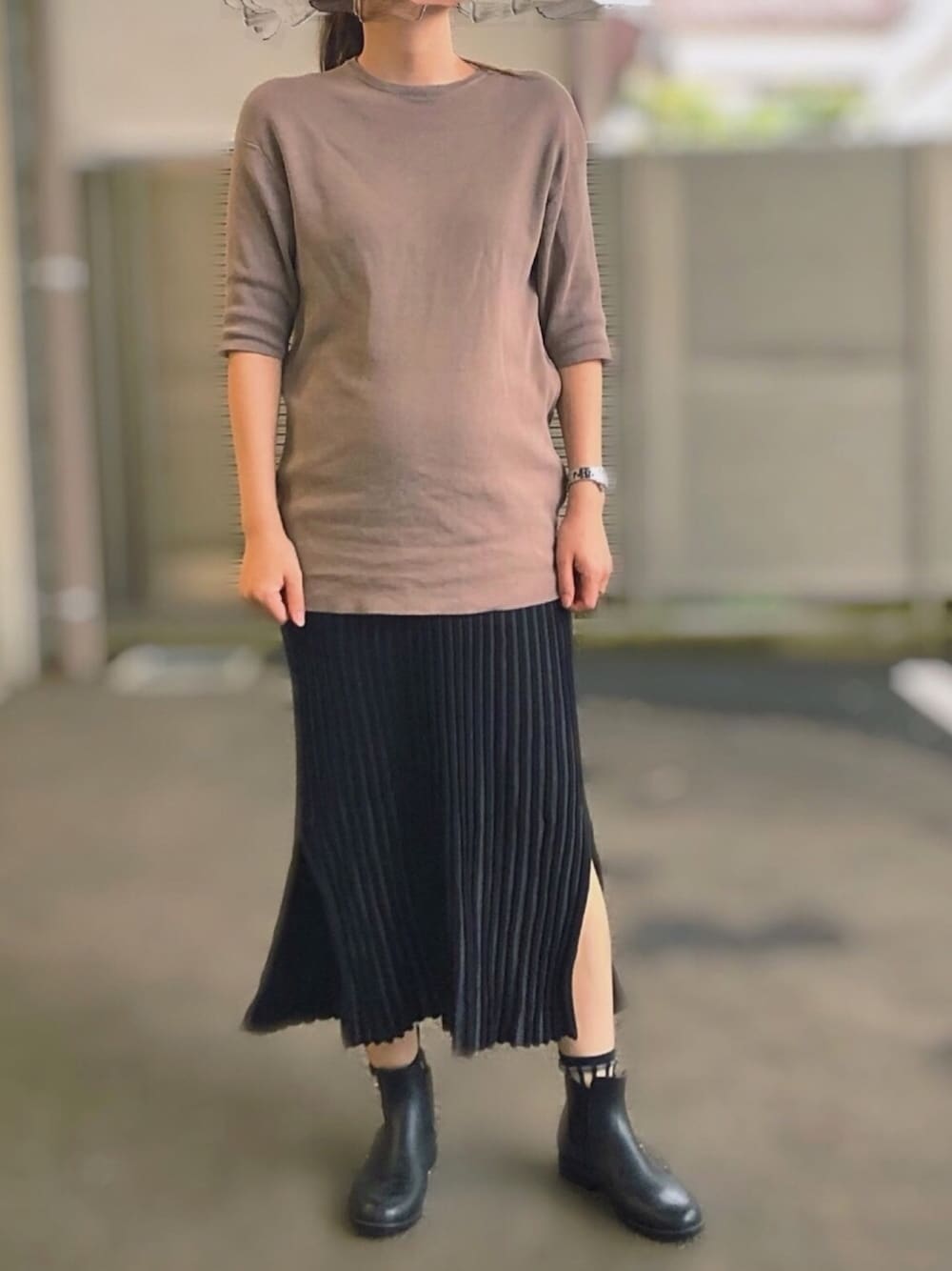 「マタニティ、マタニティコーデ、妊婦コーデ、雨の日コーデ、シンプルコーデ、シュガーシュガー(sugar sugar)、ルシェルブルー、chocoa、雨、普通」｜「CHOCOAの授乳サマーニット マタニティセットアップ（マタニティウェア/グッズ、ベージュ系）」を使った、sugarsugar_Mさん（レディース・155cm）の夏コーディネートの1枚目の写真