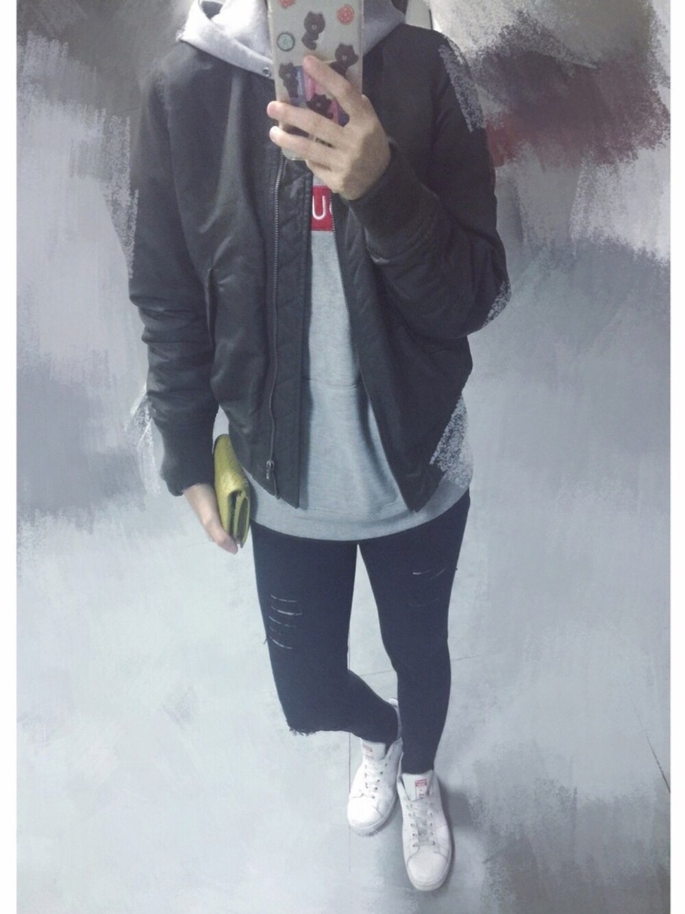 「MA-1、moussy、BV、BOTTEGA VENETA」｜「BOTTEGA VENETAのアイテム（財布、イエロー系）」を使った、YCさん（レディース・155cm）の秋コーディネートの1枚目の写真