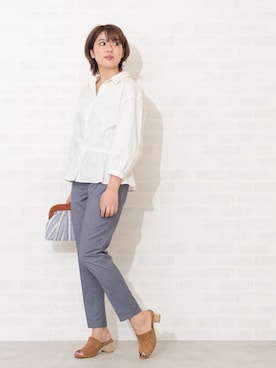 「アイテム（クラッチバッグ）」を使った、NBB STAFF 18さん（レディース・162cm）の春コーディネート