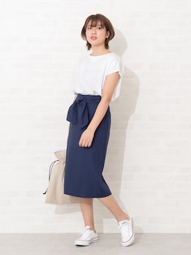 「アイテム（クラッチバッグ）」を使った、NBB STAFF 18さん（レディース・162cm）の春コーディネート