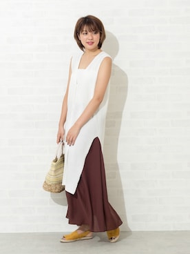 「アイテム（チューブトップ、ホワイト系）」を使った、NBB STAFF 18さん（レディース・162cm）の春コーディネート