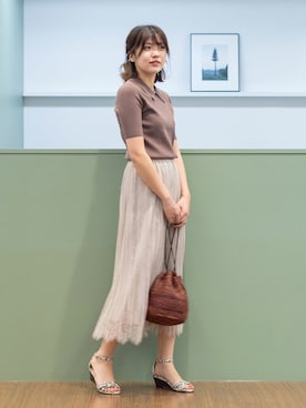 「アイテム（トップス、ブラウン系）」を使った、NBB STAFF 18さん（レディース・162cm）の夏コーディネート