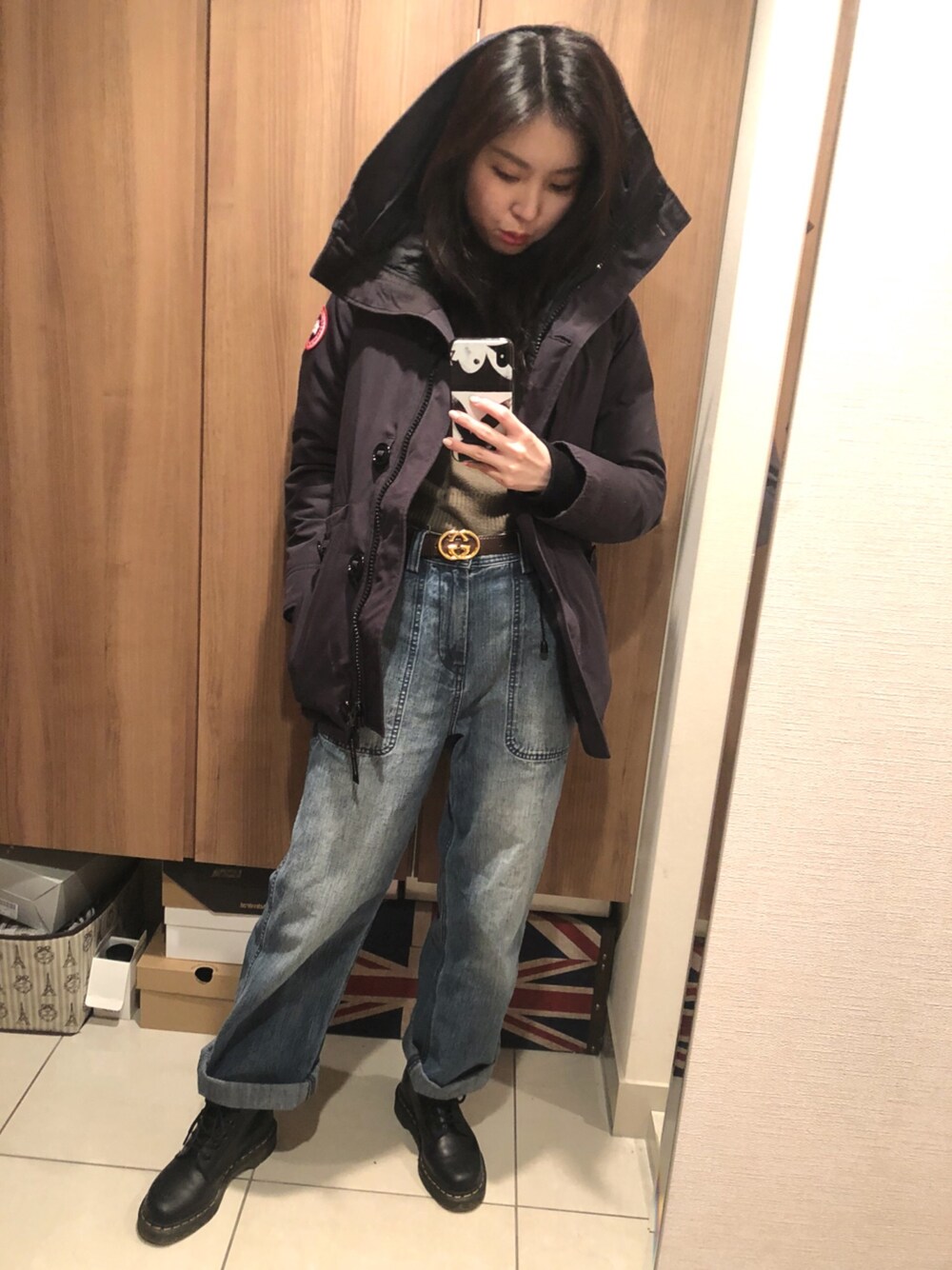 「冬アウター着回しチャレンジ、ストリートカジュアル、カナダグース ダウン、CANADA GOOSE、UNIQLO JW ANDERSON、ユニクロコーデ、ストレートデニム、Dr.Martens、ドクターマーチン8ホール、GUCCIベルト」｜「CANADA GOOSEのCANADA GOOSE:CHARLOTTE（ダウンジャケット/コート、ブルー系）」を使った、Chiemi.さん（レディース・163cm）の冬コーディネートの1枚目の写真