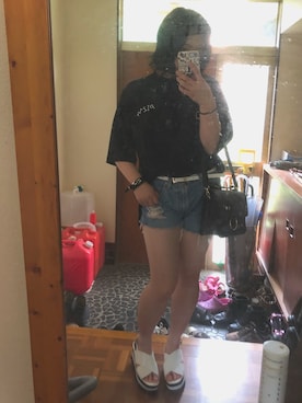 「DING（ディング）のDING/PIZZA Tシャツ（Tシャツ/カットソー、ブラック系）」を使った、けぽさん（レディース・153cm）の夏コーディネート