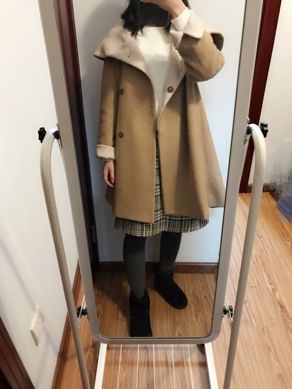「La TOTALITEのアイテム（ダッフルコート、オレンジ系）」を使った、菲非---さん（レディース・161cm）の冬コーディネートの1枚目の写真