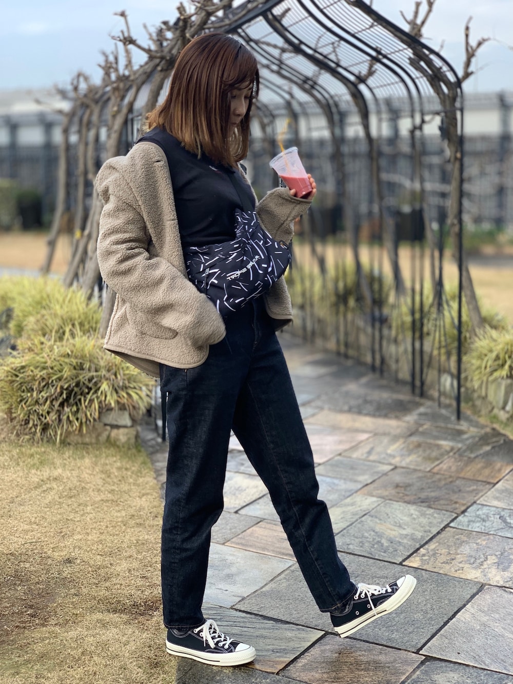 「ポートレート、ポートレート使ってみた」｜「UNIQLOのフリースノーカラージャケット（長袖）（その他アウター、ベージュ系）」を使った、Taruさん（レディース・161cm）の冬コーディネートの1枚目の写真