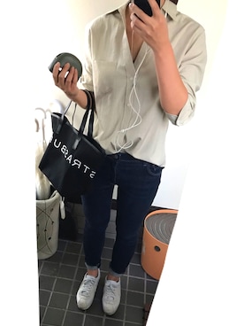 「ベージュシャツ」｜「アイテム（シューズ）」を使った、juiさん（レディース・161cm）の秋コーディネート