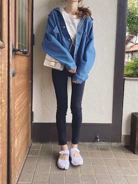 「MOUSSY（マウジー）のHW Rebirth L/BLACK SKINNY（デニムパンツ）」を使った、Sato*さん（レディース・164cm）の春コーディネート