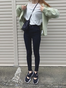 「MOUSSY（マウジー）のHW Rebirth L/BLACK SKINNY（デニムパンツ）」を使った、Sato*さん（レディース・164cm）の秋コーディネート