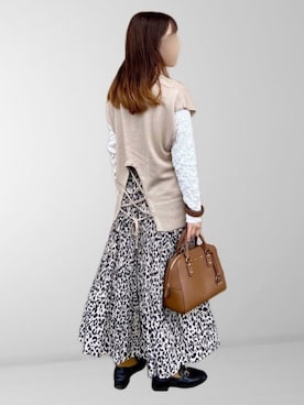 「select MOCA（セレクトモカ）の柔らかく履きやすいフェイクレザーゴールドビット付きローファー（ローファー）」を使った、𝚖𝚊𝚛𝚛𝚘𝚗さん（レディース・160cm）の春コーディネート