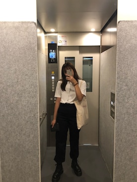 「Glossier（-）のアイテム」を使った、hinamuraさん（レディース・162cm）の春コーディネート