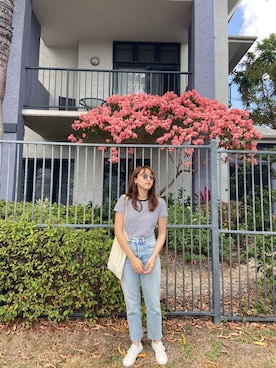 「Glossier（-）のアイテム」を使った、hinamuraさん（レディース・162cm）の春コーディネート