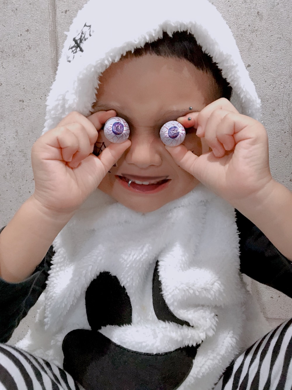 「wearhalloween2019、3coins、スリコ、halloween、コスプレ、おばけ、男の子コーデ」｜「3coinsのアイテム（コスチューム/パーティーグッズ、ホワイト系）」を使った、むちむちくんさん（キッズ・90cm）の秋コーディネートの1枚目の写真