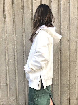 「FOG ESSENTIALS（エフオージーエッセンシャルズ）のアイテム（パーカー）」を使った、annaさん（レディース・148cm）の冬コーディネート