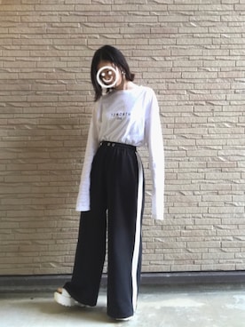 「13MONTH（サーティーンマンス）のアイテム（トップス）」を使った、manaさん（レディース・155cm）の春コーディネート