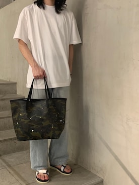 「B'2nd（ビーセカンド）のアイテム（バッグ）」を使った、みうらさん（メンズ・177cm）の春コーディネート