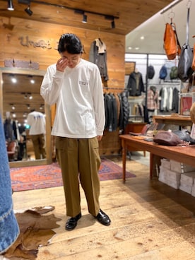 「HAVERSACK（ハバーザック）のアイテム（パンツ）」を使った、みうらさん（メンズ・177cm）の秋コーディネート