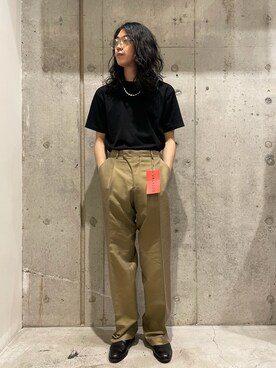 「アイテム（スラックス、ゴールド系）」を使った、みうらさん（メンズ・177cm）の夏コーディネート