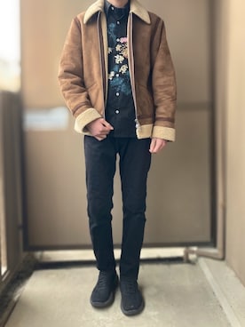「柄シャツ」｜「アイテム（ムートンコート）」を使った、るーとさん（メンズ・176cm）の冬コーディネート