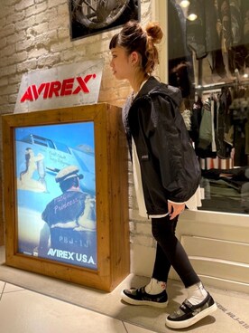 「ナイロンパーカー」｜「アイテム（スリッポン）」を使った、きゃらさわさん（レディース・153cm）の春コーディネート