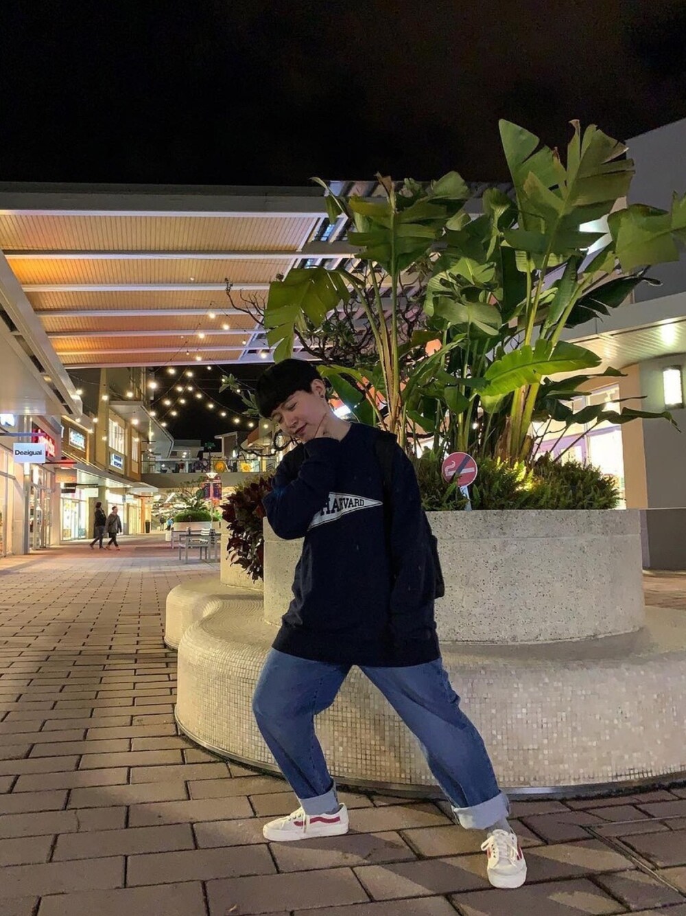 「ootd、MUJI、VANS」｜「無印良品のアイテム（デニムパンツ、ブルー系）」を使った、Chrisさん（レディース・155cm）の秋コーディネートの1枚目の写真