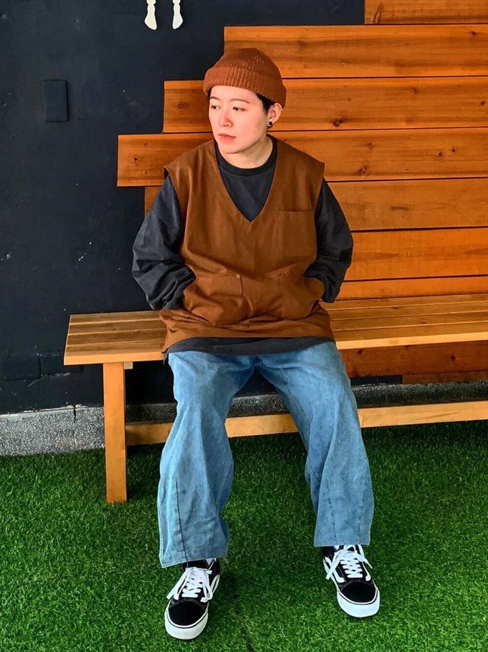 「街頭穿搭、plain-me、O.poism、Ramon、VANS、ootd」｜「O.POismのアイテム（その他トップス、ブラウン系）」を使った、Chrisさん（レディース・155cm）の春コーディネートの1枚目の写真