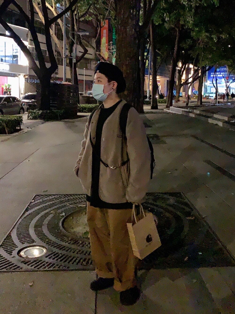 「COVERNAT、ootd」｜「COVERNATのアイテム（ノーカラージャケット、ベージュ系）」を使った、Chrisさん（レディース・155cm）の春コーディネートの1枚目の写真