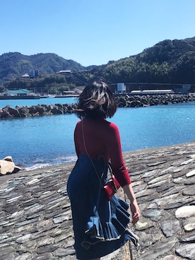 「CHARLES & KEITH（チャールズ & キース）のアイテム（財布/小物）」を使った、EMMAさん（レディース・161cm）の春コーディネート
