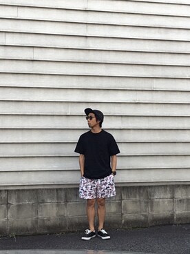 「koe（コエ）のアイテム（Tシャツ/カットソー、ブラック系）」を使った、理一さん（メンズ・163cm）の夏コーディネート