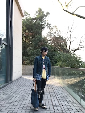 「SAINT LAURENT PARIS（サンローランパリ）のアイテム（デニムジャケット）」を使った、LKさん（メンズ・178cm）の冬コーディネート
