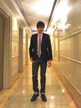「SAINT LAURENT PARIS（サンローランパリ）のアイテム（ネクタイ）」を使った、LKさん（メンズ・178cm）の春コーディネート