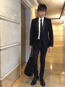 「SAINT LAURENT PARIS（サンローランパリ）のアイテム（ネクタイ）」を使った、LKさん（メンズ・178cm）の春コーディネート