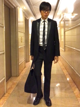 「SAINT LAURENT PARIS（サンローランパリ）のアイテム（ネクタイ）」を使った、LKさん（メンズ・178cm）の冬コーディネート