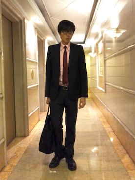 「SAINT LAURENT PARIS（サンローランパリ）のアイテム（ネクタイ）」を使った、LKさん（メンズ・178cm）の春コーディネート
