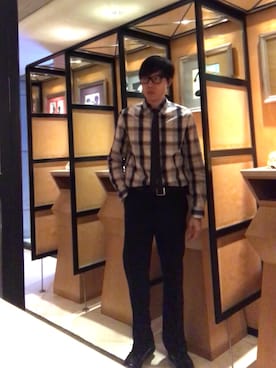 「SAINT LAURENT PARIS（サンローランパリ）のアイテム（ネクタイ）」を使った、LKさん（メンズ・178cm）の春コーディネート