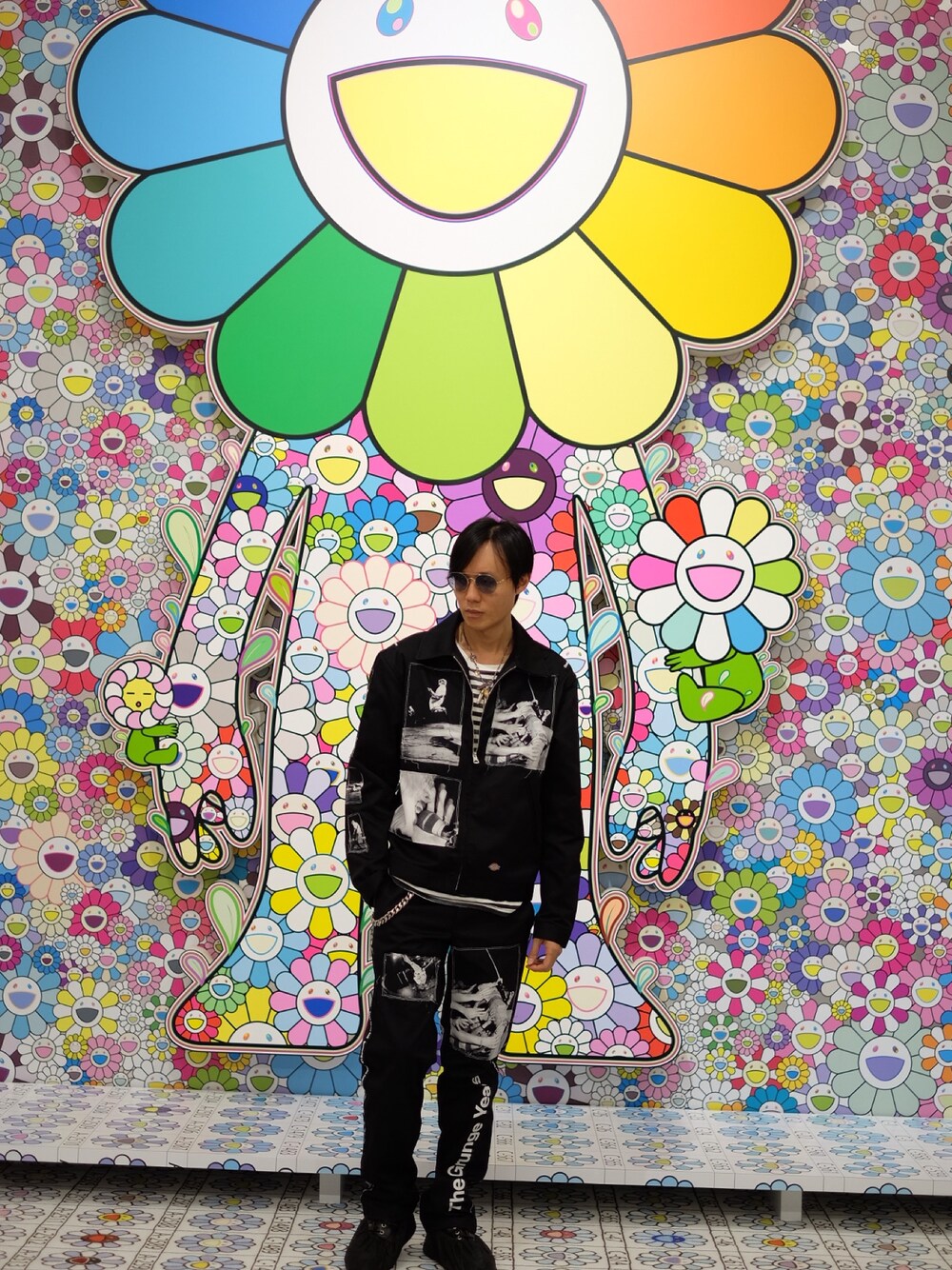 「TAKAHIROMIYASHITA The SoloIst. 、Dickies、Chrome Hearts、goro's、ワーク、黒、モノトーン、ワークパンツ、ストリート、サングラス」｜「TAKAHIROMIYASHITATheSoloIst.のアイテム（ブルゾン、ブラック系）」を使った、LKさん（メンズ・178cm）の夏コーディネートの1枚目の写真