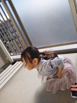 Yuka  使用「branshes（ロゴ刺繍チュールスカート）」的時尚穿搭