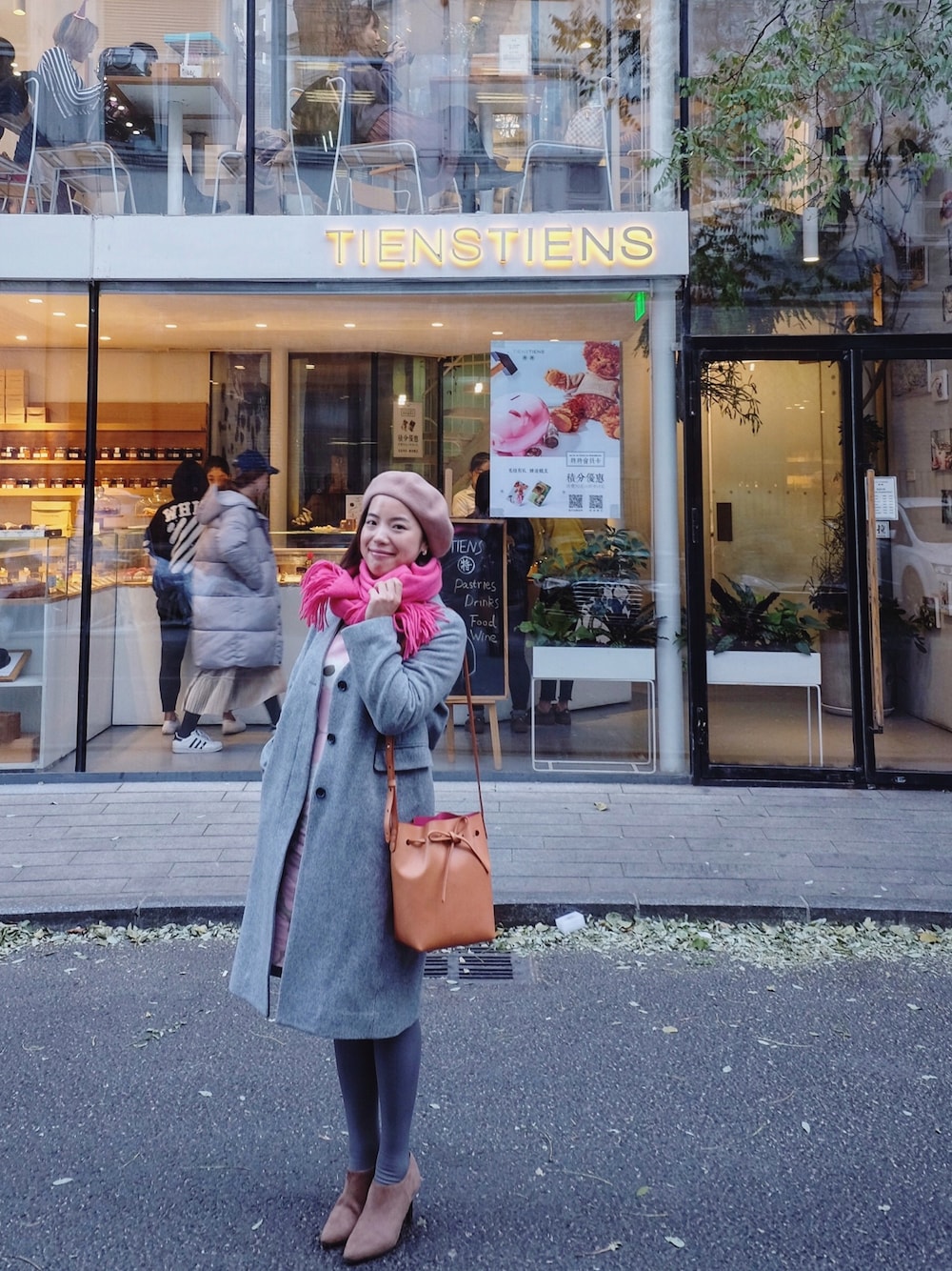 「daily look、date style♡、travel、holiday、coffee time、sweet、winter、casual、Cawaii、CA4LA」｜「CA4LAのアイテム（ハンチング/ベレー帽、ベージュ系）」を使った、自然卷tutuさん（レディース・160cm）の冬コーディネートの1枚目の写真