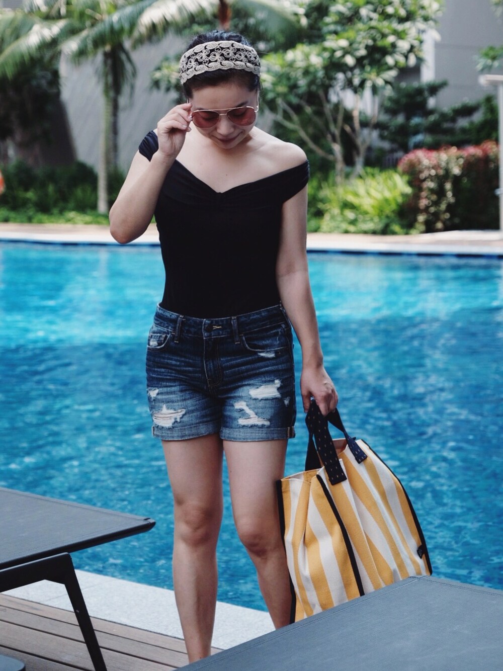 「daily look、date style♡、ootd、outfit、outfitoftheday、summer、swimwear、poolside、holiday」｜「huit8のアイテム（水着、ブラック系）」を使った、自然卷tutuさん（レディース・160cm）の秋コーディネートの1枚目の写真