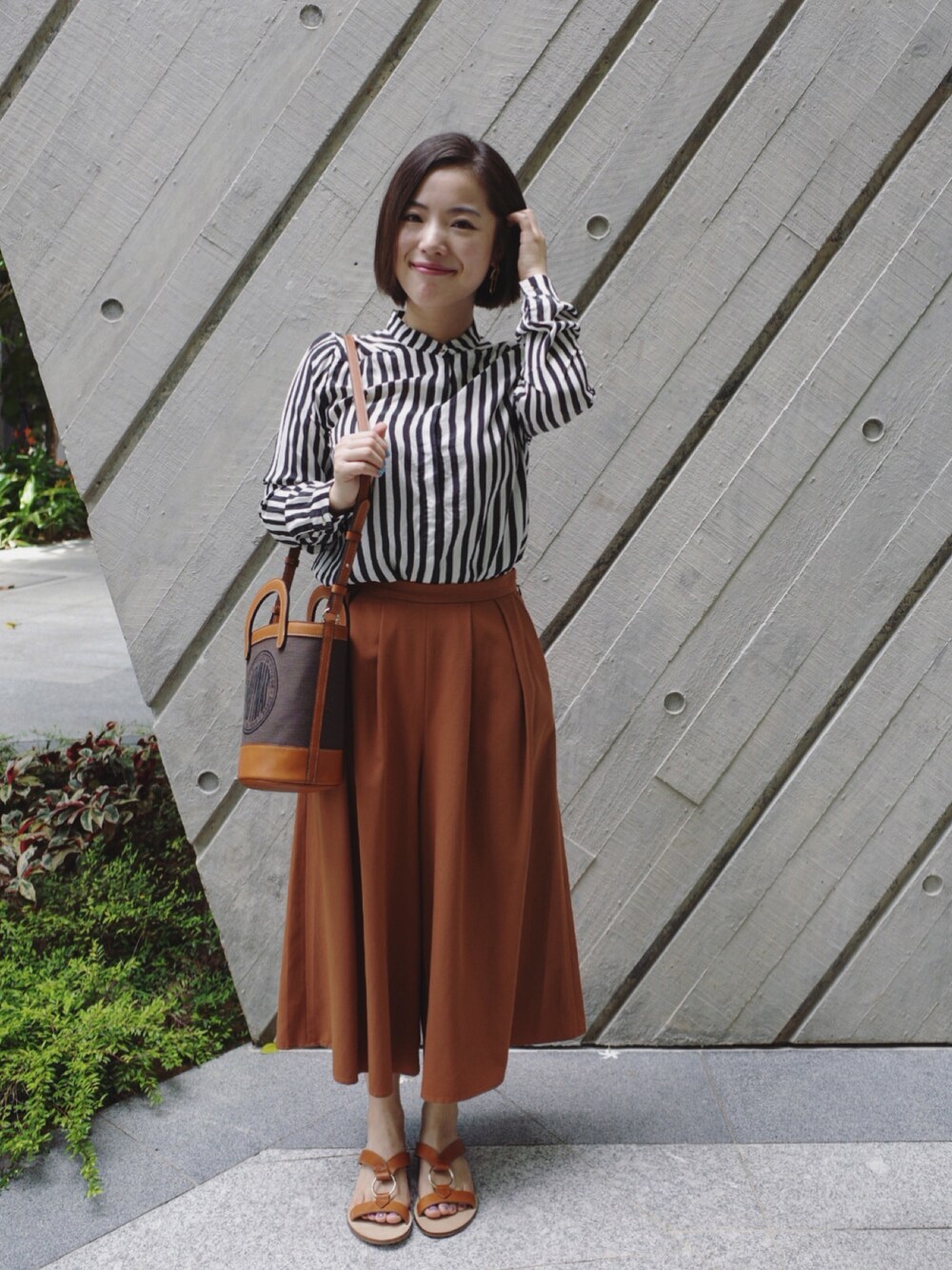 「daily look、date style♡、休日スタイル、夏、ootd、outfit、outfitoftheday、moynat」｜「ADAM ET ROPE'のアイテム（パンツ、ブラウン系）」を使った、自然卷tutuさん（レディース・160cm）の夏コーディネートの1枚目の写真